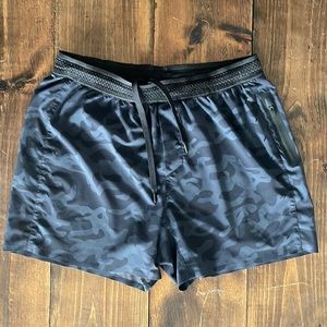 Ten Thousand Session Short (Linerless) 5” Black Camo
